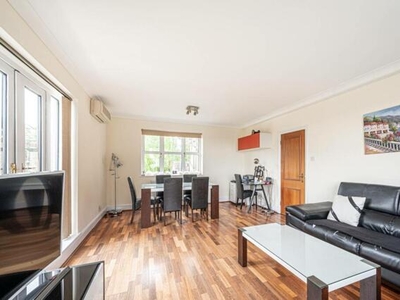 3 Bedroom Flat For Sale In Hampstead, London
