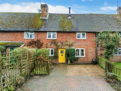 3 Bedroom Terraced House For Sale In Oxted