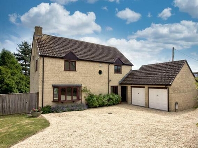 4 Bedroom Detached House For Sale In Tetbury Hill