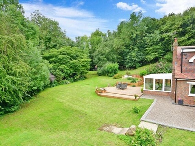 4 Bedroom Detached House For Sale In Waltham, Canterbury