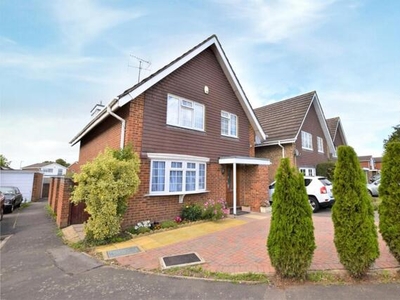 4 Bedroom Detached House For Sale In Wokingham, Berkshire