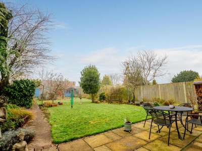 4 Bedroom Semi-detached House For Sale In Evesham