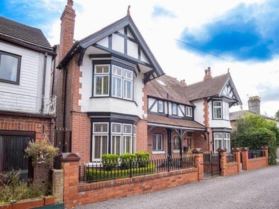 4 Bedroom Semi-detached House For Sale In The Drive, Tettenhall