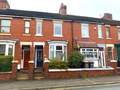 4 Bedroom Town House For Rent In Stoke-on-trent