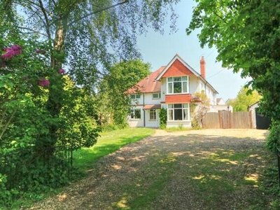 5 Bedroom Detached House For Sale In Tetbury Hill