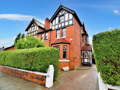 5 Bedroom Semi-detached House For Sale In Monton