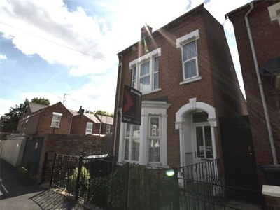 6 Bedroom Detached House For Rent In Gloucester