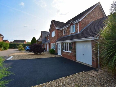 6 Bedroom Detached House For Sale In Thorpe St Andrew, Norwich