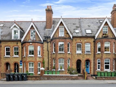Studio Flat For Sale In Guildford, Surrey