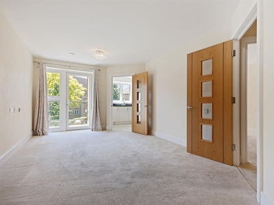 1 Bedroom Retirement Apartment – Purpose Built For Sale in Sidcup, Kent