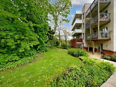 1 Bedroom Apartment For Sale In Manor Crescent, Paignton