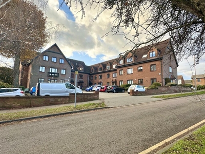 1 bedroom apartment for sale in Chelmsford Road, Shenfield, Brentwood, CM15