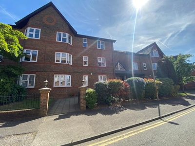 1 bedroom retirement property for sale in Eastfield Road, Brentwood, CM14