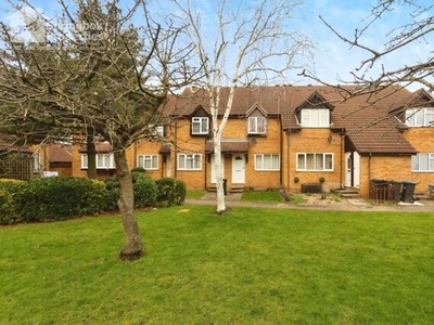 1 Bedroom Terraced House For Sale In Enfield