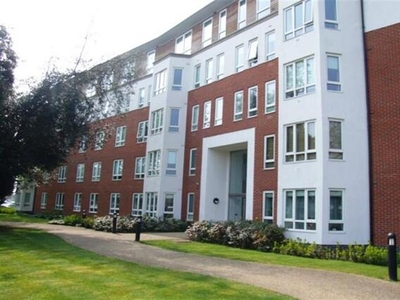 2 Bedroom Apartment For Sale In 8-111 High Road, South Woodford