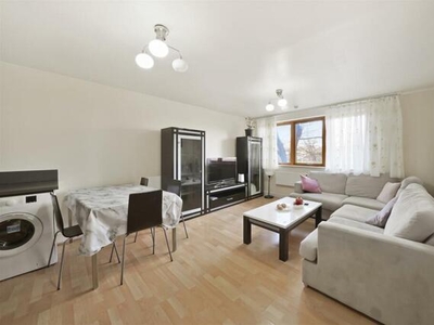 2 Bedroom Apartment For Sale In Bethnal Green