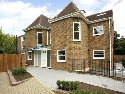 2 Bedroom Apartment For Sale In Ham, Richmond