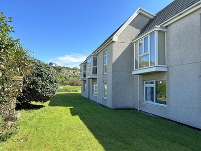 2 Bedroom Apartment For Sale In St Pirans Road