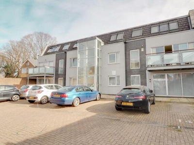 2 Bedroom Apartment For Sale In Turners Hill, Cheshunt