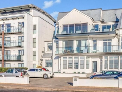 2 Bedroom Apartment For Sale In Westcliff-on-sea