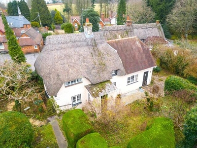 2 Bedroom Detached House For Sale In Hungerford, Berkshire