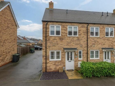 2 Bedroom End Of Terrace House For Sale In Bedford