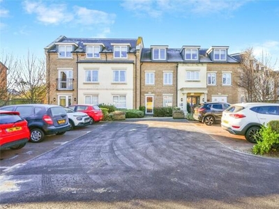 2 Bedroom Flat For Sale In Bicester, Oxfordshire