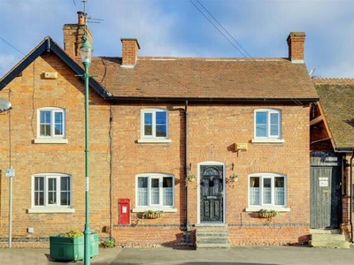 3 Bedroom Cottage For Sale In Clifton Village, Nottinghamshire