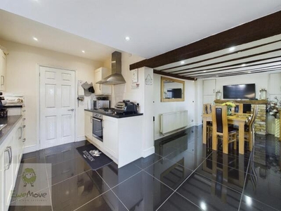 3 Bedroom Detached House For Sale In Allhallows, Rochester