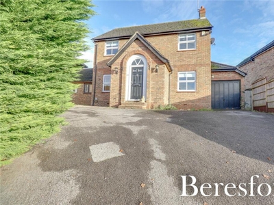 3 bedroom detached house for sale in Hanging Hill Lane, Hutton, CM13