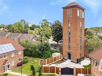 3 bedroom detached house for sale in Pine Court, Great Warley, Brentwood, Essex, CM13