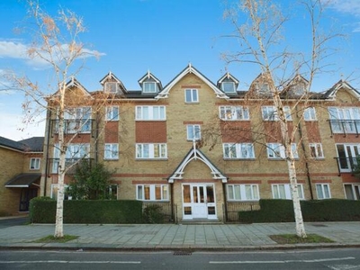 3 Bedroom Flat For Sale In Clapham