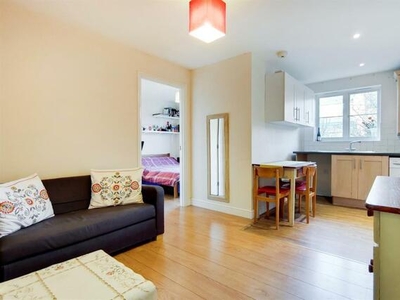 3 Bedroom Flat For Sale In Peckham