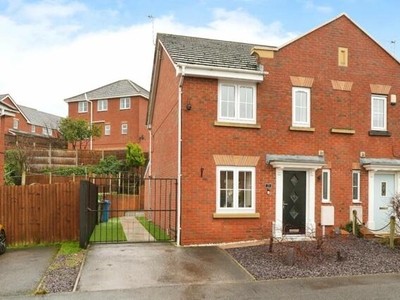 3 Bedroom Semi-detached House For Sale In Chesterfield, Derbyshire