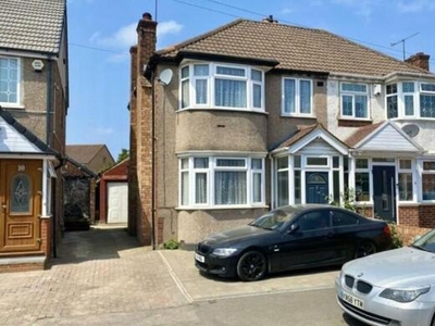 3 Bedroom Semi-detached House For Sale In Hayes