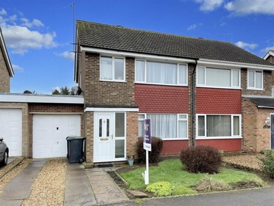 3 Bedroom Semi-detached House For Sale In Higham Ferrers