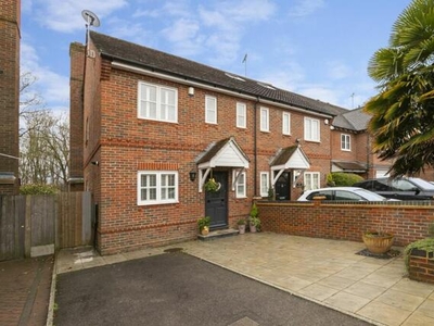 3 Bedroom Semi-detached House For Sale In Loughton