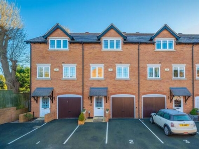 3 Bedroom Town House For Sale In School Road