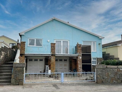 4 Bedroom Detached Bungalow For Sale In Ogmore-by Sea, Vale Of Glamorgan