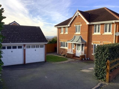 4 Bedroom Detached House For Sale In Bretby On The Hill