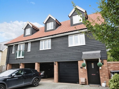 4 bedroom detached house for sale in Rainbird Place, Pilgrims Hatch, BRENTWOOD, CM14