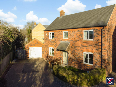 4 Bedroom Detached House For Sale In Silverstone