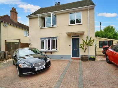 4 Bedroom Detached House For Sale In Southborough