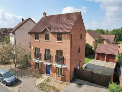 4 Bedroom Detached House For Sale In Westcroft