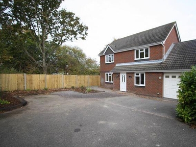 4 Bedroom End Of Terrace House For Rent In Hedge End