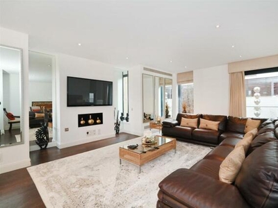 4 Bedroom House For Rent In Primrose Hill