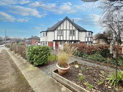4 bedroom semi-detached house for sale in Grange Road, Eccles, M30