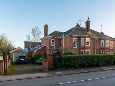 4 Bedroom Semi-detached House For Sale In Kelvedon