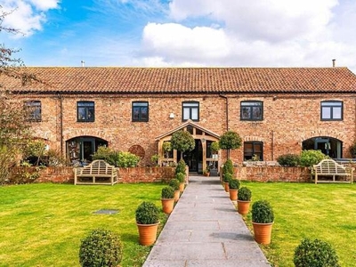 5 Bedroom Barn Conversion For Sale In Wold Newton, Driffield