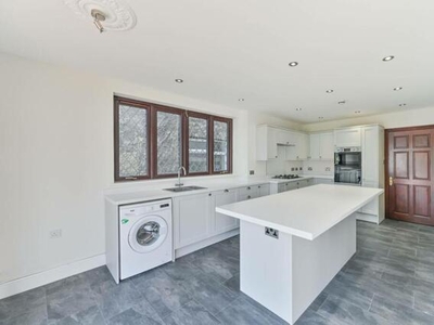 5 Bedroom Detached House For Rent In South Norwood, London